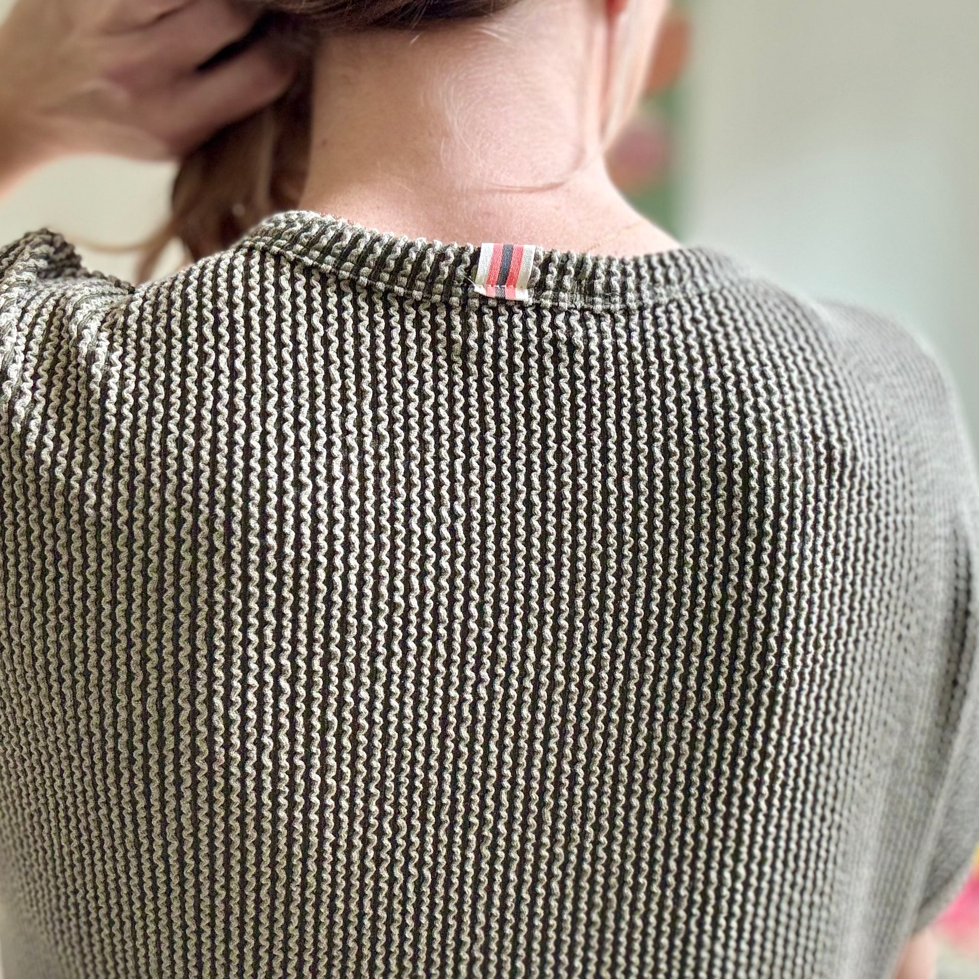 Women's Textured rib olive wrinkle resistant short sleeve midi dress with side slit