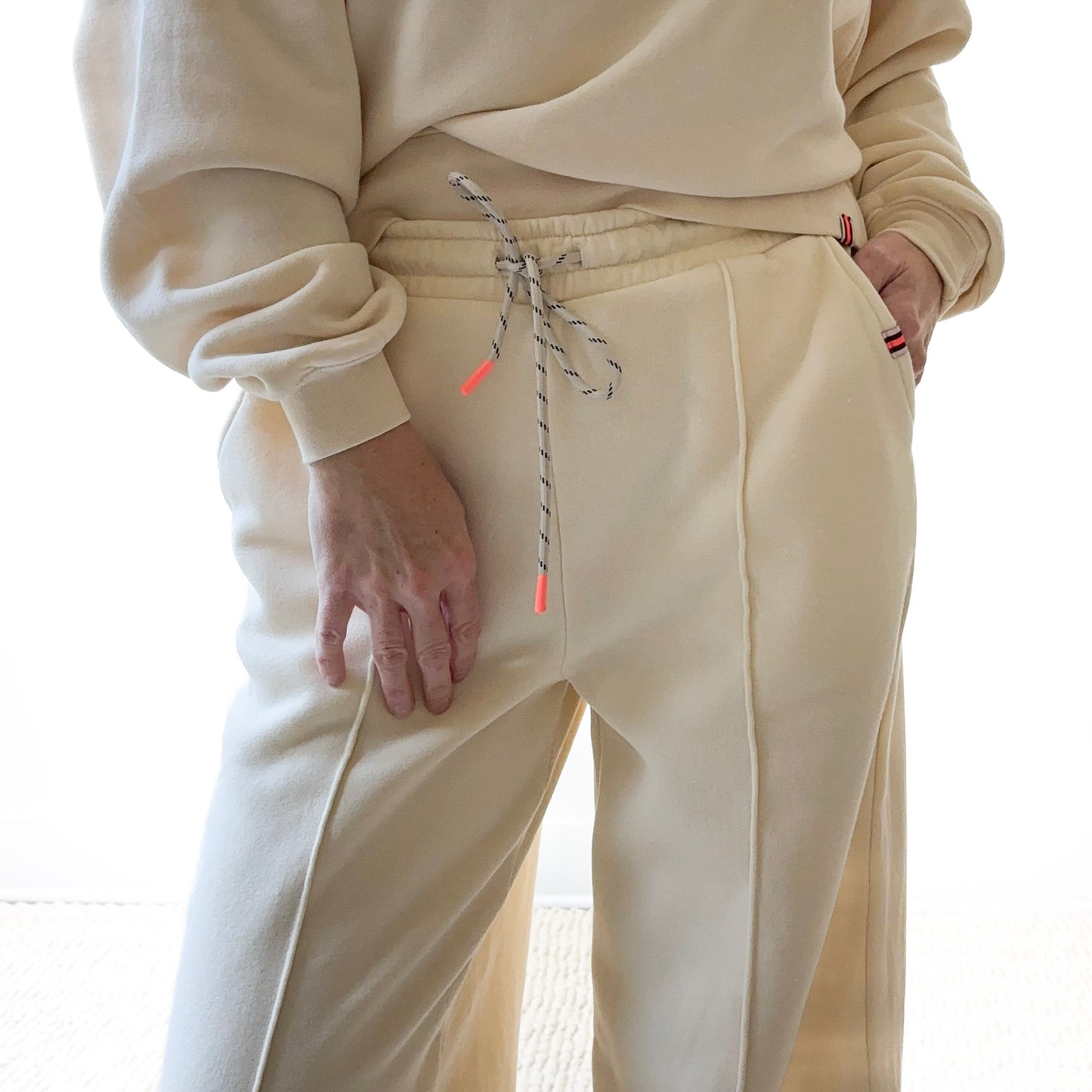 Super Cozy Fleece Wide Leg Front Seam Drawstring Sweatpant