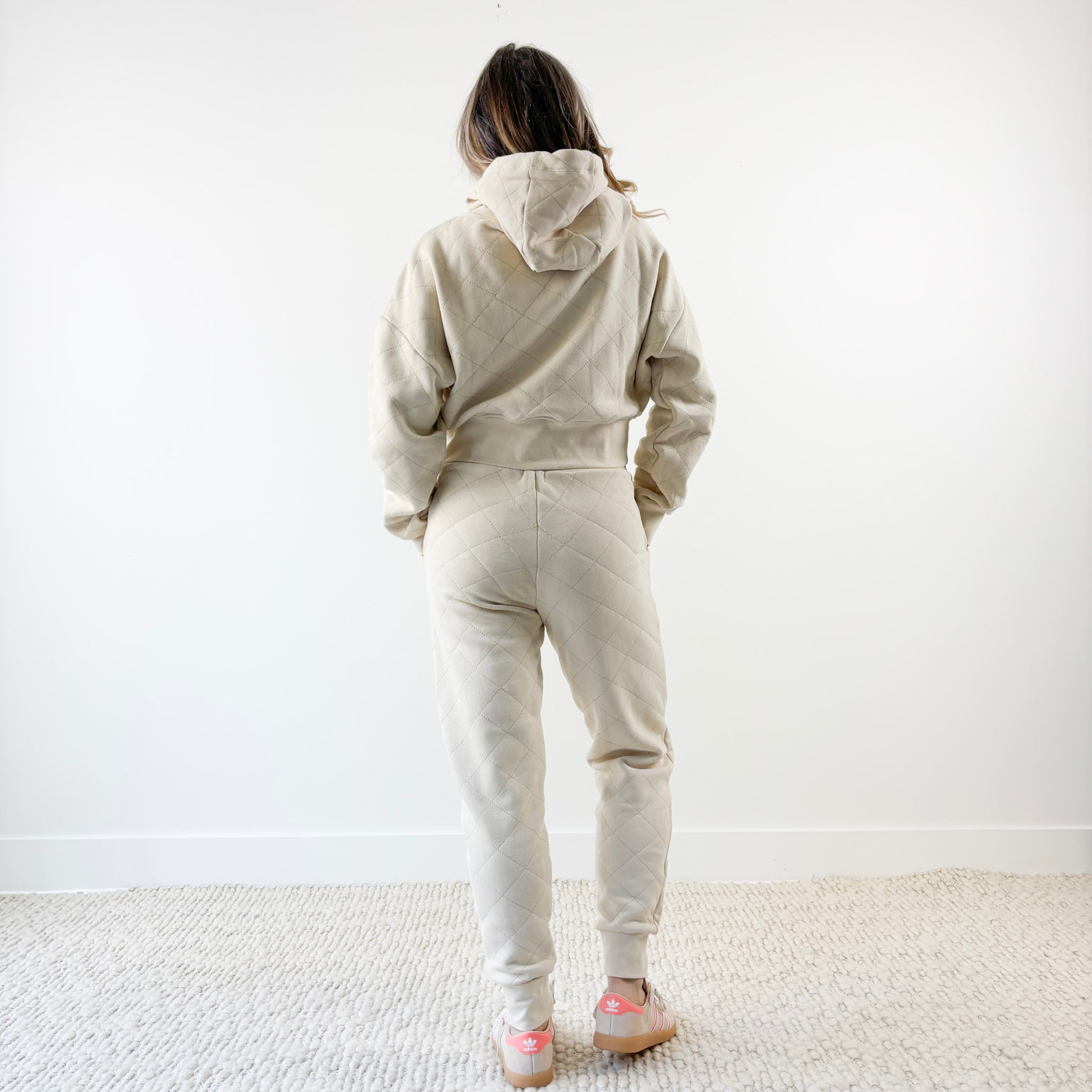 Ivory quilted fleece jogger pant with side pockets