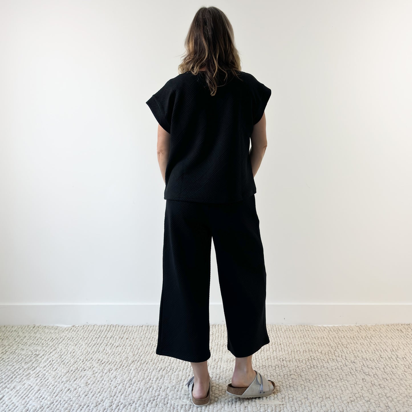 Black Textured Cropped Wide Leg Pant